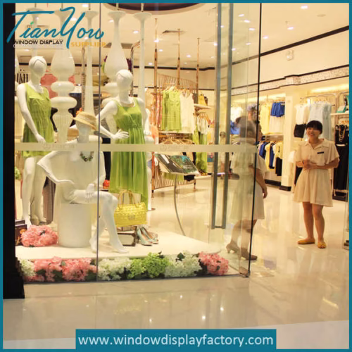 Beautuful Fake Paper Flowers for Clothes Window Display