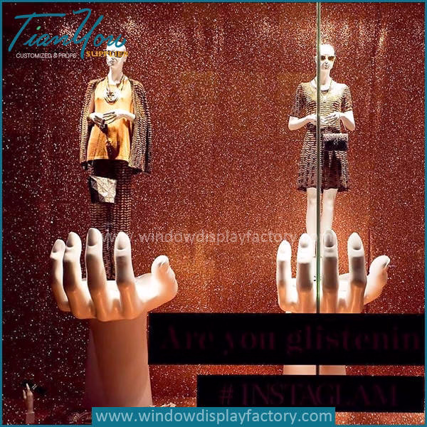 fall window display