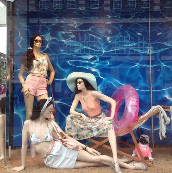 Summer Window Display Ideas