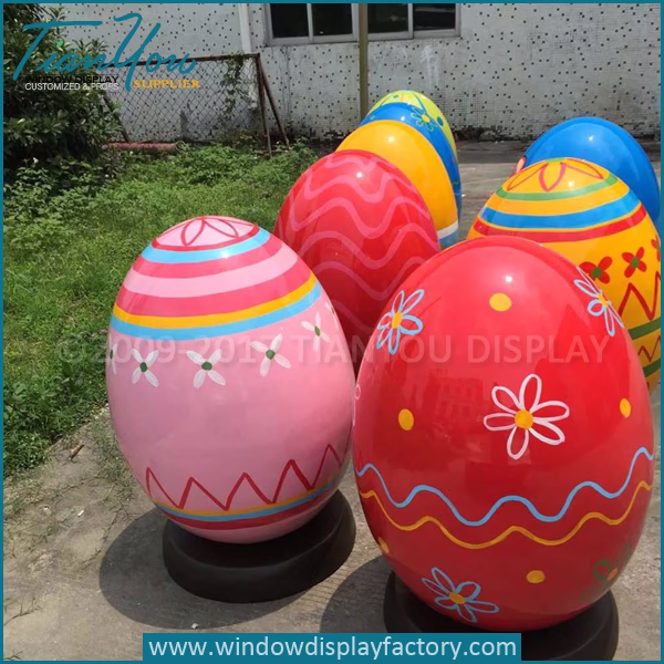 Custom Fiberglass Decorating Giant Easter Egg